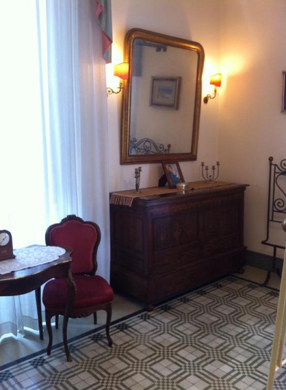 Antica Dimora Villa Della Lupa Лече Стая снимка